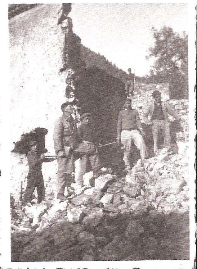1945 Sécurisation des ruines